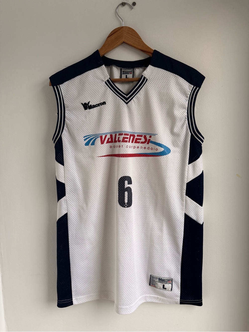 Vintage Macron Italian League Basketball Jersey Large Amico Basket Carpenedolo‎
